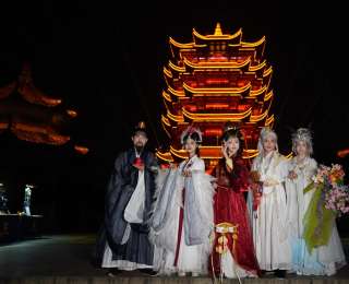“神仙”齐聚蛇山，《夜上黄鹤楼》开启“东方幻梦”神话夜