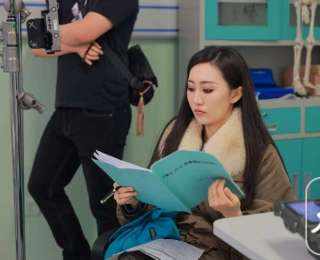 曾面試外賣員失敗的女演員最新后續：花7萬當短劇導演，男演員零片酬出演