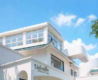 吹著湖風喝咖啡，“咖啡+秋景”成為東湖秋日旅游新亮點