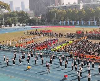 武漢市中小學生田徑運動會開幕，全員文體活動展演精彩紛呈
