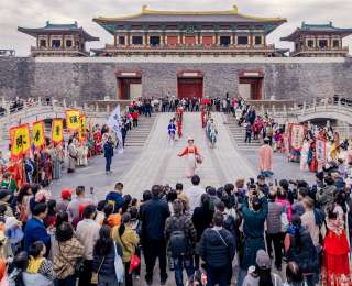 “上班不請假，周末游襄陽”！唐城漢服巡游等你來