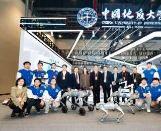 智能踏勘機(jī)器人、帶電作業(yè)機(jī)器人……地大創(chuàng)新成果亮相中國5G+工業(yè)互聯(lián)網(wǎng)大會