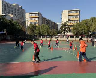 奧運(yùn)冠軍當(dāng)“思政老師”！武漢這所小學(xué)的“追光課”太圈粉