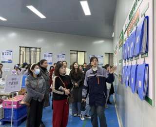 透明溯源，共筑食安！青二幼攜手家委深入食材基地守護幼兒“舌尖上的安全”