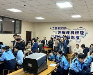 理科能“試錯”、文科可“觸摸”，武漢這所高中把AI+3D搬進課堂！