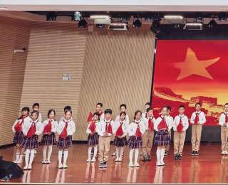 爸爸課堂喚醒陪伴意識、陪餐+紅歌拉近家校距離！漢陽芳草小學“教聯(lián)體”讓育人更暖心