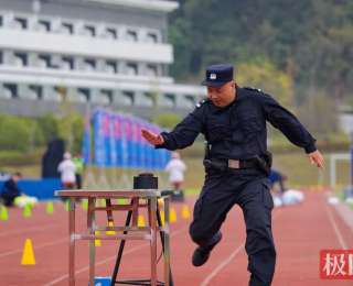 比武场上破“数据迷雾”，实战一线显真章，十堰民警王浩以技术创新破解涉网案件侦查难题