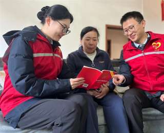 “宪”入人心 路畅法明——湖北京港澳高速公路开展宪法宣传周活动