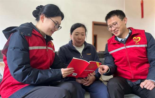 “宪”入人心 路畅法明——湖北京港澳高速公路开展宪法宣传周活动