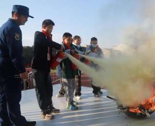 500名师生共享“消防大餐”，湖北监利消防宣传进校园