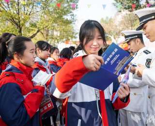全军首次！21所顶尖军校齐聚襄阳开展招生宣讲