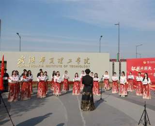 歌声嘹亮、誓言铿锵！高校合唱赛别开生面诠释青年爱国情怀