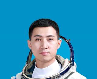 32歲的武飛成為我國目前執行空間站出艙任務最年輕航天員