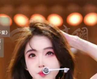 4000萬粉絲網(wǎng)紅馮提莫停播近一年后復(fù)播，直播間人數(shù)破十萬；透露此前停播原因，稱甲狀腺癌復(fù)發(fā)并轉(zhuǎn)移，目前身體已恢復(fù)