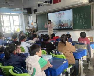 实操实训增本领，武汉一小学“五招”齐下筑牢校园消防安全防火墙