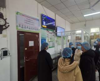 校园食堂“全透明”守护学生每一餐，这所小学以“阳光食堂”推动清廉校园建设