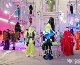 这所美丽的学院105岁了 一起看看那些绚丽的作品