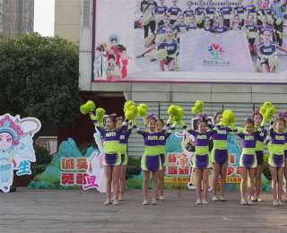 名家天团进校园！“梅花奖”艺术家带小学生解锁戏曲密码