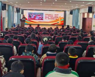 从童年“修修补补”到荆楚工匠，劳模龚俊华回母校讲述“爬楼梯”人生