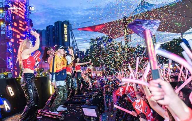 天幕零点倒数仪式！武汉欢乐谷“第25小时”跨年派对即将开启