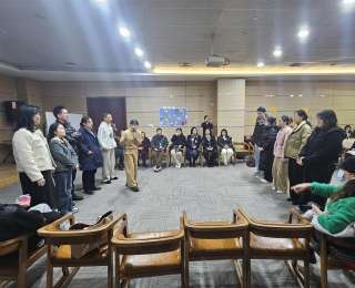 熱飲+水果+情緒課！湖北省圖書館“夜讀套餐”送上滿滿的治愈力