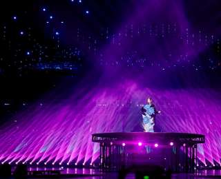 以樹喻影，戲如人生，王菀之《那棵樹開花了》致敬中國電影誕生120周年