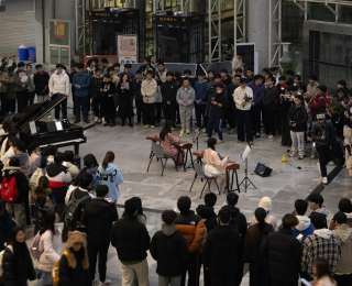 助力考研学子！武科大图书馆闭馆时响起《童年》，这场音乐会很暖