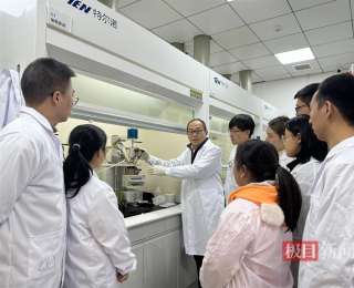 吃掉600斤小龙虾后，武大团队将餐桌边角料变为环保高科技