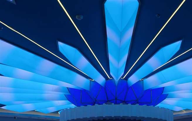 極目看中國|長春萬達室內(nèi)滑雪場四季都可玩，冰雪奇緣盡在方寸之間