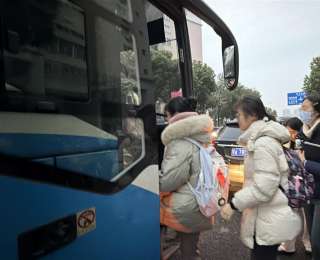 2026年研考今日拉开帷幕，高校暖心送考伴学子逐梦研途