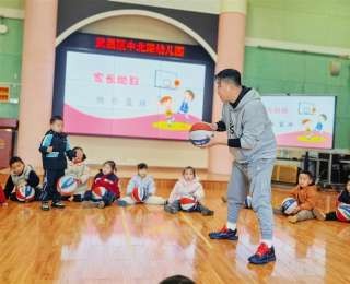 家长教练进课堂，幼儿园“体育C位”活动点燃孩子运动热情