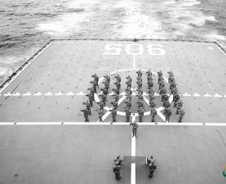 向云端：奔赴风雨，自成气象