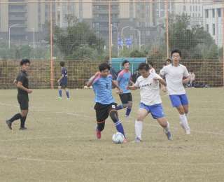 七战全胜，进球45粒！武汉黄陂六中足球少年捧回冠军