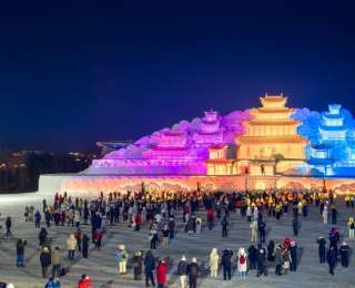 “云顶天宫”亮灯，吉林长白山解锁十大冰雪场景