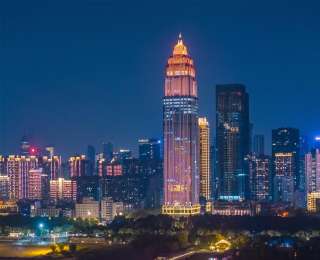 “鎏金派对”点亮跨年夜，“知音号”邀您共赴时光之约