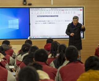 校友领航、红歌嘹亮、温情实践，武汉黄陂中小学以特色活动培育“新三好”学子