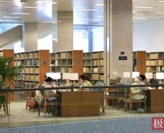 “閱讀大神”一年借書2000本，湖北省圖書館年度閱讀報告發(fā)布