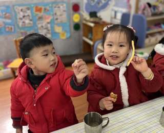 童舞迎新年、围炉暖童心，武昌区机关幼儿园元旦活动欢声满园