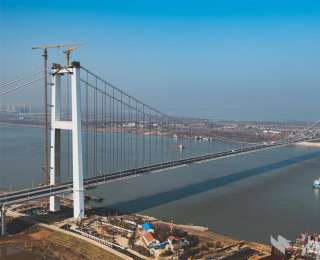 全球首座智慧悬索桥建成