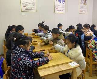 黑白对弈庆元旦，硚口少儿围棋赛点亮新年开篇