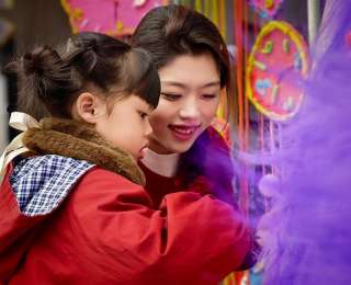 萌娃变身“小工匠”，银票换甜迎新年！