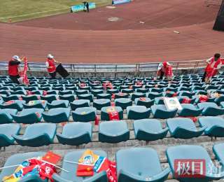 “我们来时什么样，走时也要什么样”安陆球迷的这个举动，让深圳朋友点赞