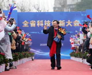 让声波“听话”！武大新晋院士刘正猷亮相湖北科创大会