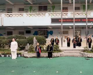 三名小传承人带动全班习武，武汉小学校园练起百年非遗武术