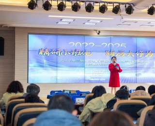 精研小班化教学，武汉这场交流会亮出“关注每一个”育人实践答卷