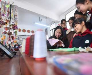 西工大研究生持续支教大苗山