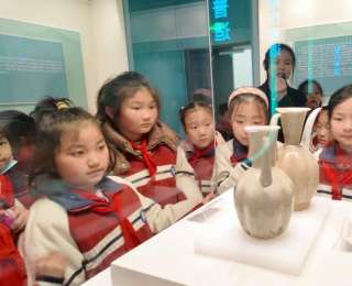 AI穿戏服、全息看古窑！江夏小学生博物馆研学，千年文物“活”了