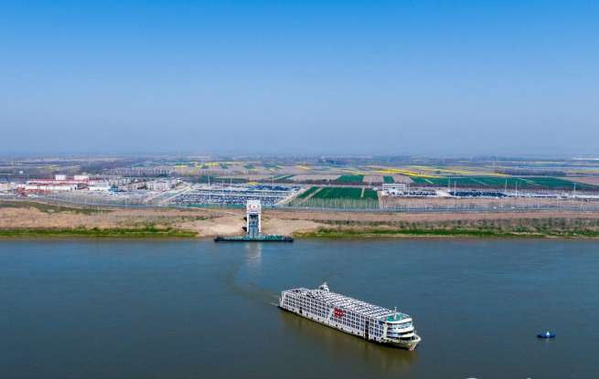 新能源汽车占比首超全国平均水平，武汉实现“油转电”历史跨越