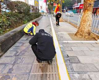 恩施市外卖骑手有了专属停车位