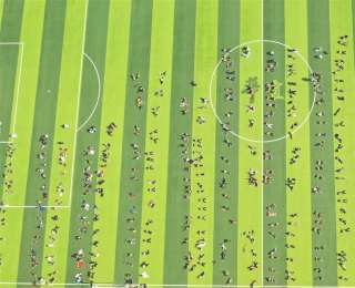 武昌又现“操场晒娃”，华宜寄阳光大课间温暖冬日